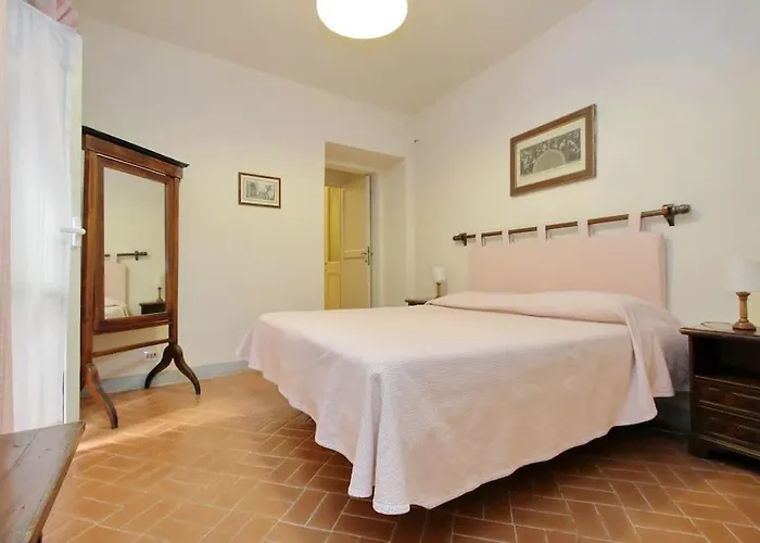 Navona Elegant Two Bedroom Apartment *