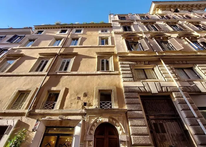 Navona Elegant Two Bedroom Rom